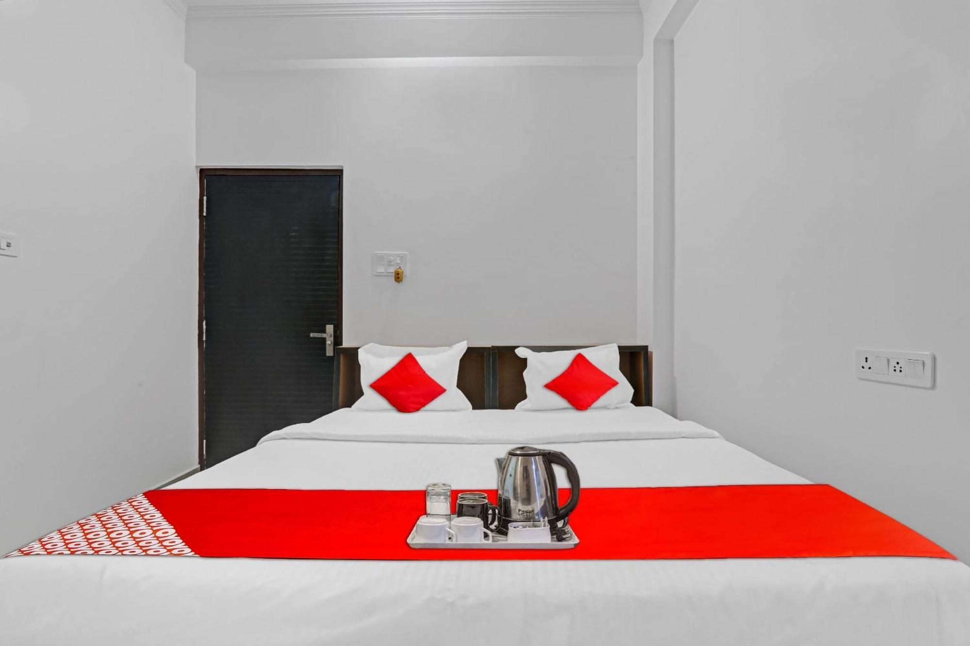 Hotel O Sai Galaxy Hotel & Restaurant กานปูร์ ภายนอก รูปภาพ