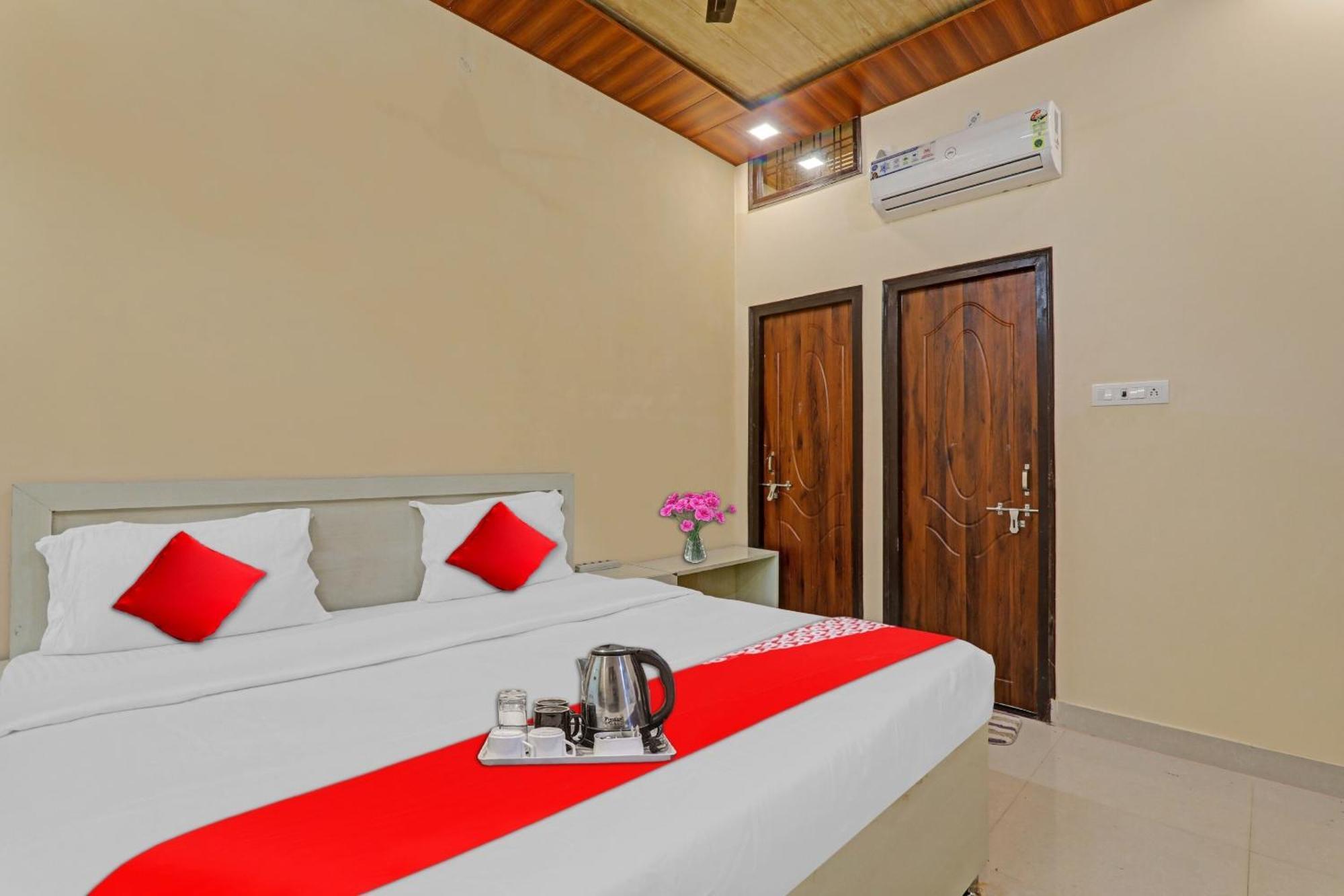Hotel O Sai Galaxy Hotel & Restaurant กานปูร์ ภายนอก รูปภาพ