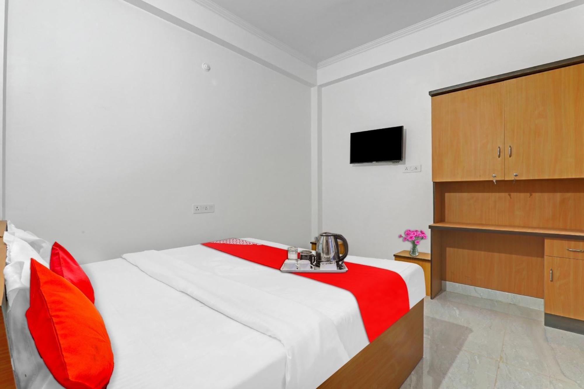 Hotel O Sai Galaxy Hotel & Restaurant กานปูร์ ภายนอก รูปภาพ