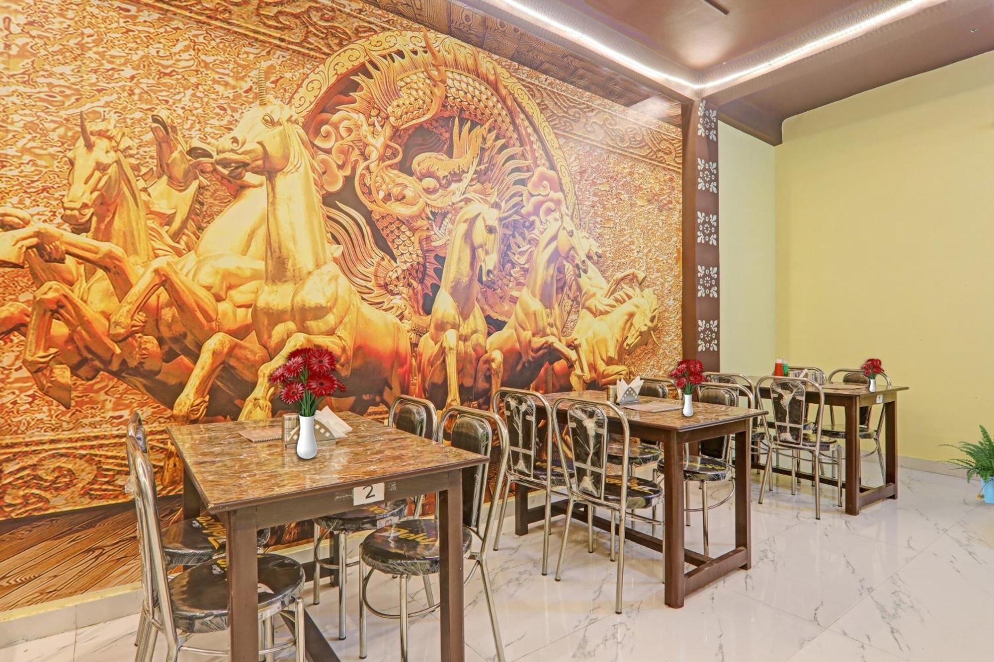 Hotel O Sai Galaxy Hotel & Restaurant กานปูร์ ภายนอก รูปภาพ