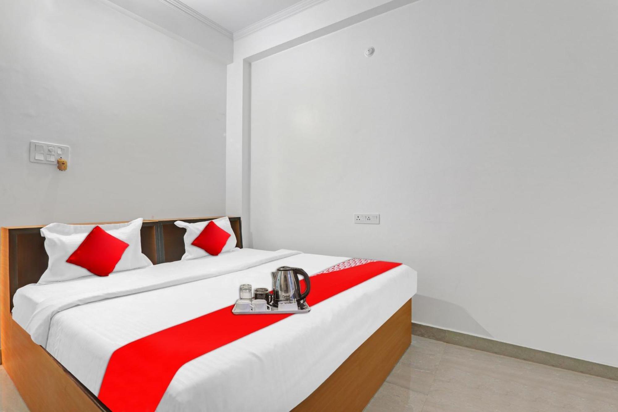 Hotel O Sai Galaxy Hotel & Restaurant กานปูร์ ภายนอก รูปภาพ